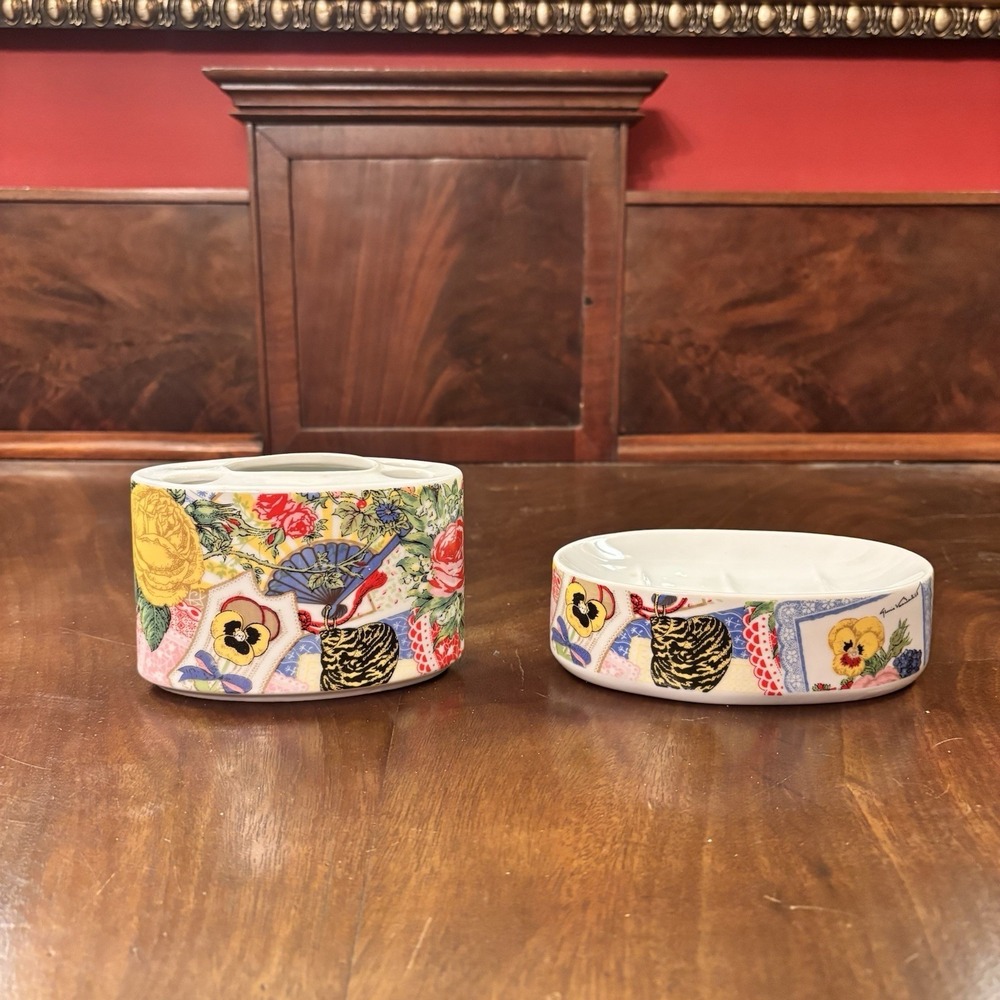 1976 Gloria Vanderbilt My Collage Mann Ceramic Toothbrush Holder Soap Dish VTG